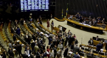 Eleições, copa e festas juninas reduzem ritmo de votações no Congresso